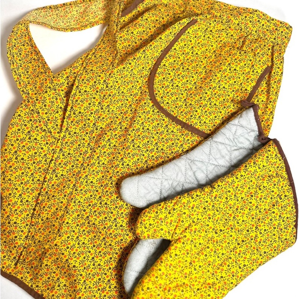 Vintage Set, Apron And Oven Mits, 70s, Mod